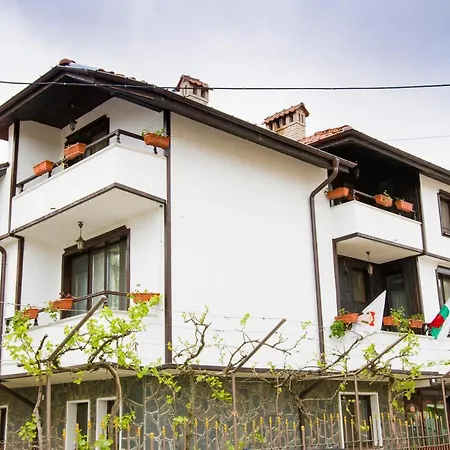 Mladenova House ズラトグラッド