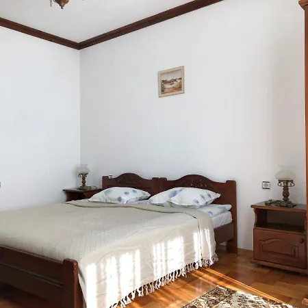 Mladenova House 3* ズラトグラッド