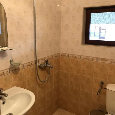 ゲストハウス Mladenova House 3*